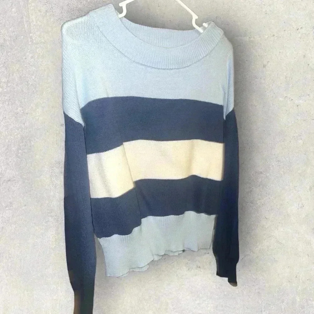 Lucky brand sweater size small